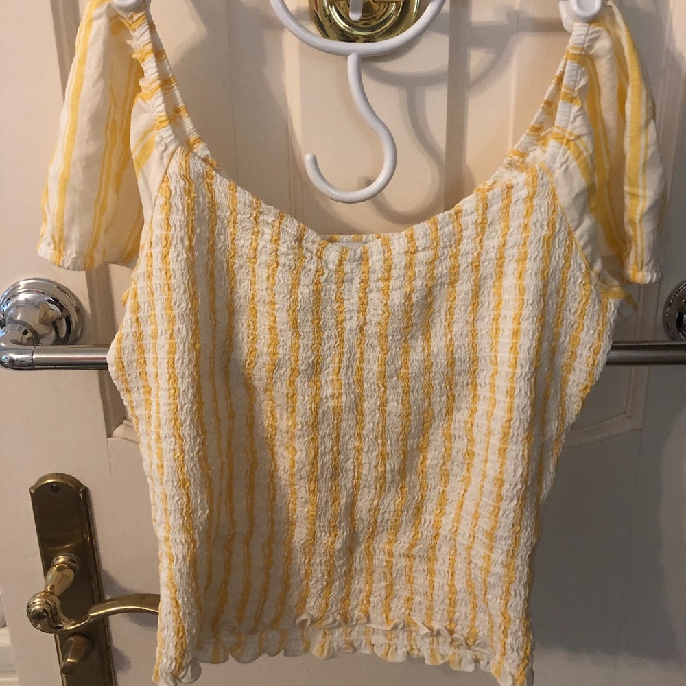 Hollister Off-the-Shoulder Top